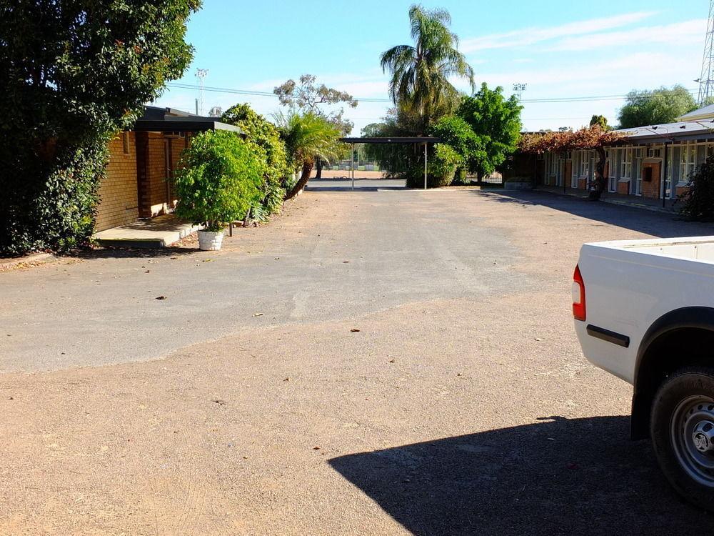 Travelway Motel ポート・ピリー エクステリア 写真