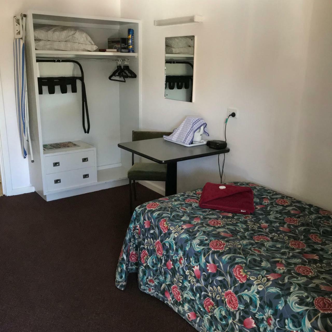 Travelway Motel ポート・ピリー エクステリア 写真