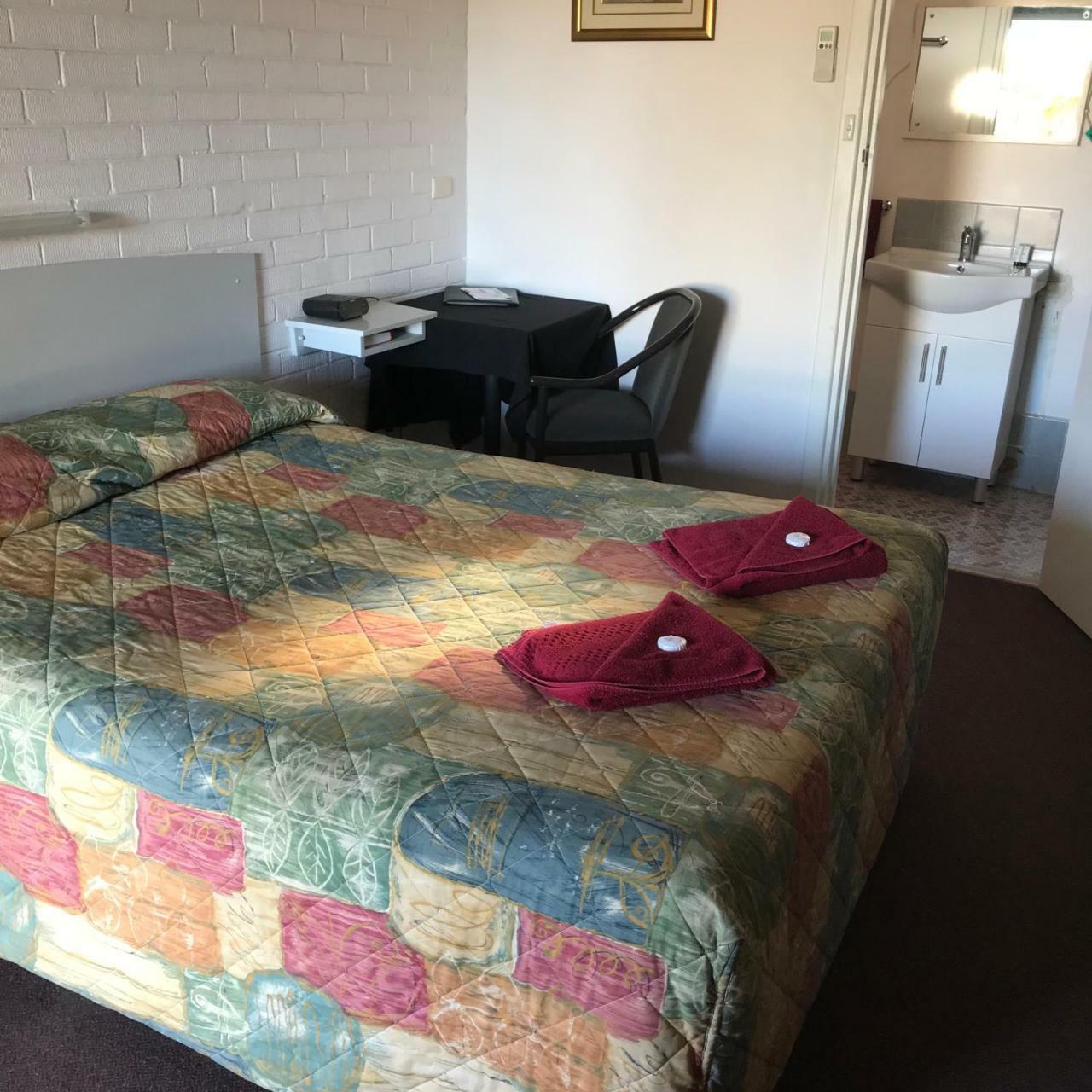 Travelway Motel ポート・ピリー エクステリア 写真