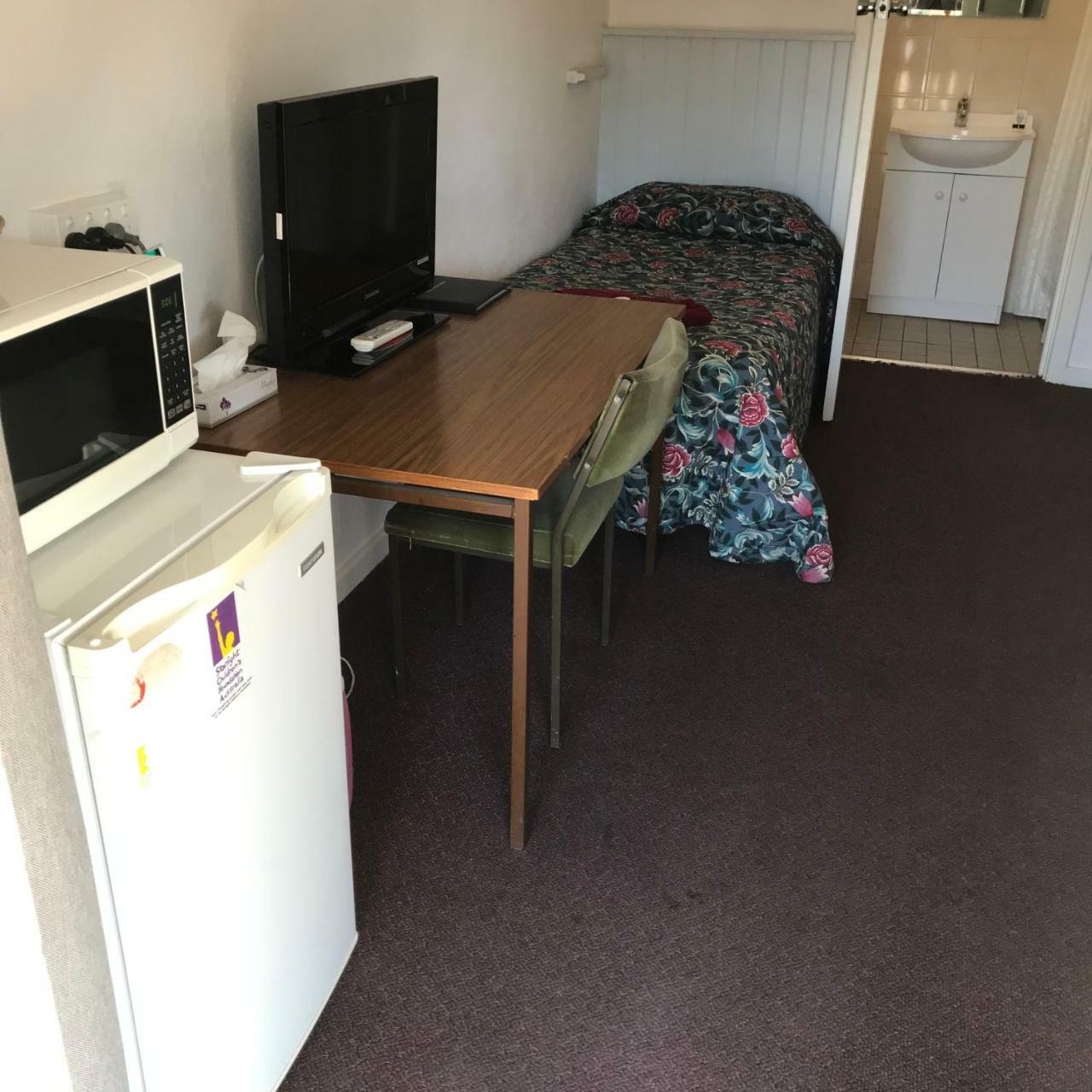Travelway Motel ポート・ピリー エクステリア 写真